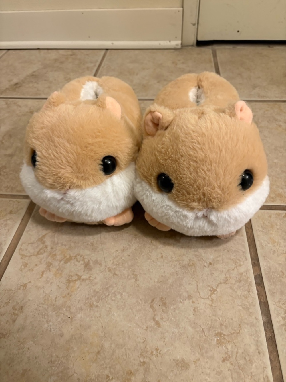 Plush Hamster Pet Slippers - Tan and White